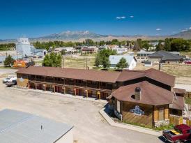 The Prairie Inn: 