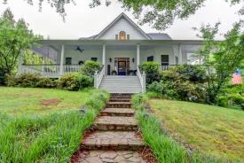 The Ava House: 