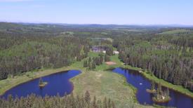Bragg Creek, Alberta - Income Estate: 
