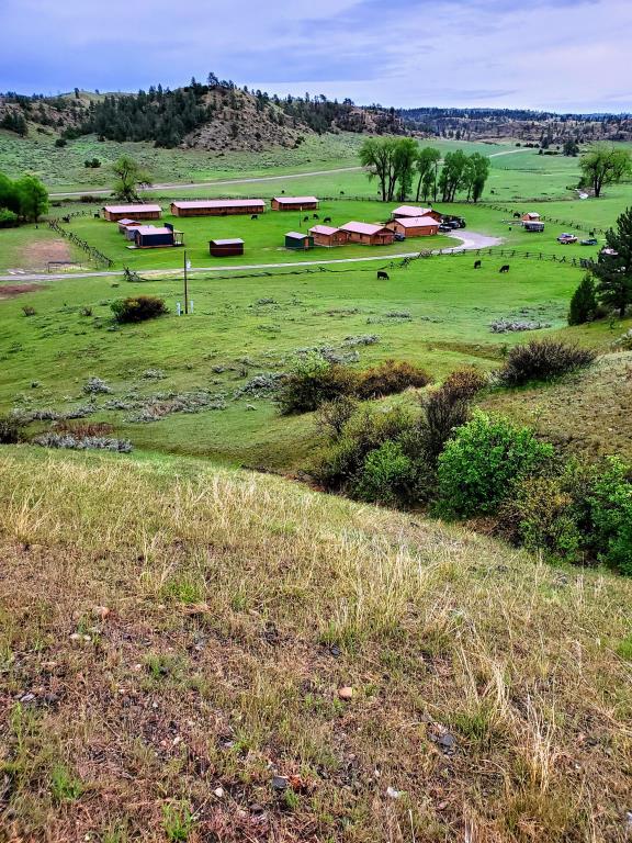 Fort liberty pompeys pillar, MT Inn for Sale
