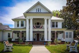 c1917 Historic Jernigan House B&B: 