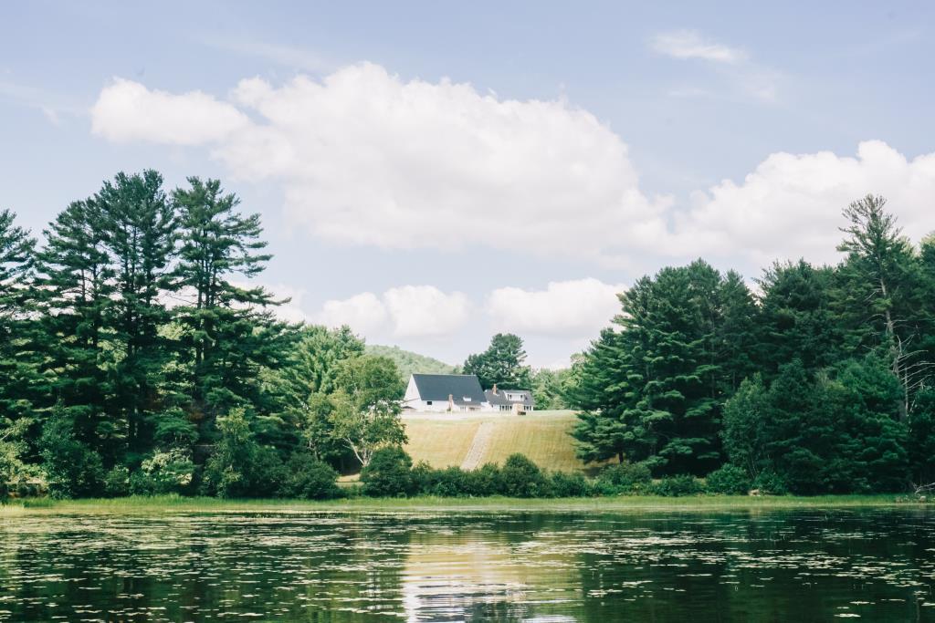 Bear Mountain Inn (SOLD 11/17/22) , ME Inn for Sale