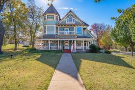 SOLD - Four Winds Victorian Venue and Suites: 
