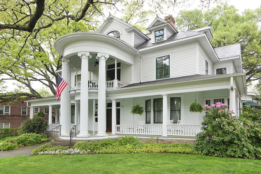 Double Oaks Bed & Breakfast 100,000 Price Drop! Greensboro, NC Inn