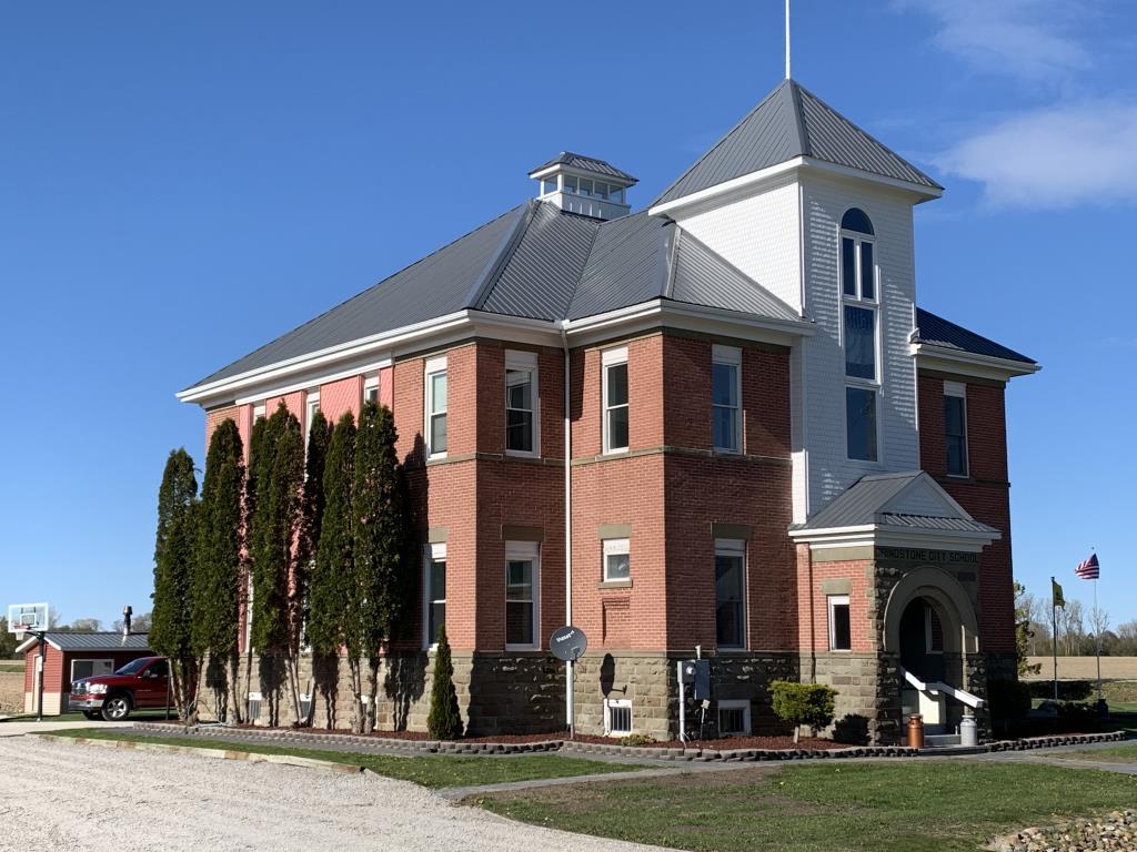 Grindstone Schoolhouse Bed and Breakfast Port Austin, MI Inn for Sale