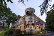 Engadine Inn and Cabins
