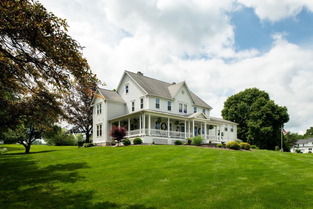 Jacqueline House Bed & Breakfast New Castle, PA Inn for Sale