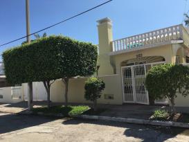 Alicia's Casita: House Front