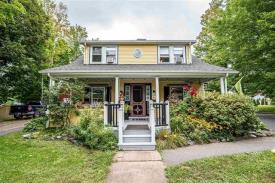 Farmhouse Inn Bed & Breakfast: Farmhouse Inn front