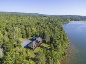 Siskiwit Bay Lodge: Shore line Arieal