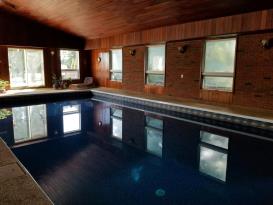 The Equine Artisan Escape: Large indoor pool & hot tub