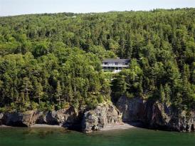 The Inn At Bay Ledge (SOLD 10/4/22): 