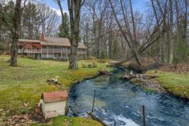 Hall Creek Bed & Breakfast: 