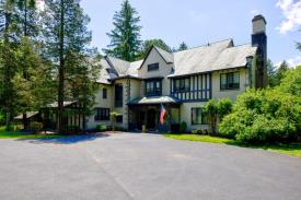 154 Brookside Ave: 