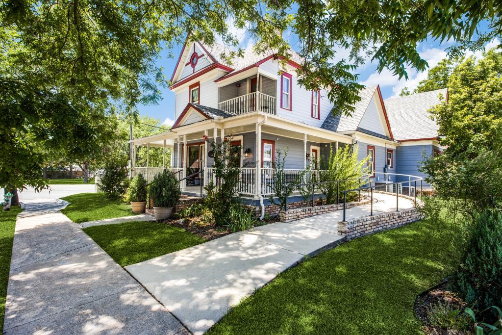 Duchess Inn Van Alstyne, TX Inn for Sale