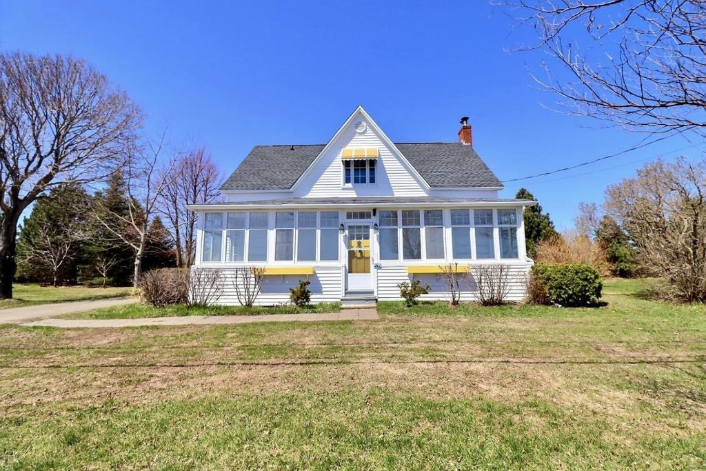 Ocean Front B&B in Bouctouche Bay Bouctouche Bay, NB Inn for Sale