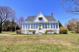 Ocean Front B&B in Bouctouche Bay: 