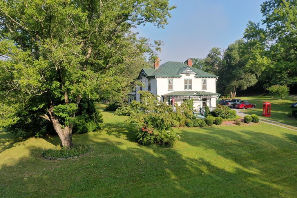Afton Mtn B&B Afton, VA Inn for Sale