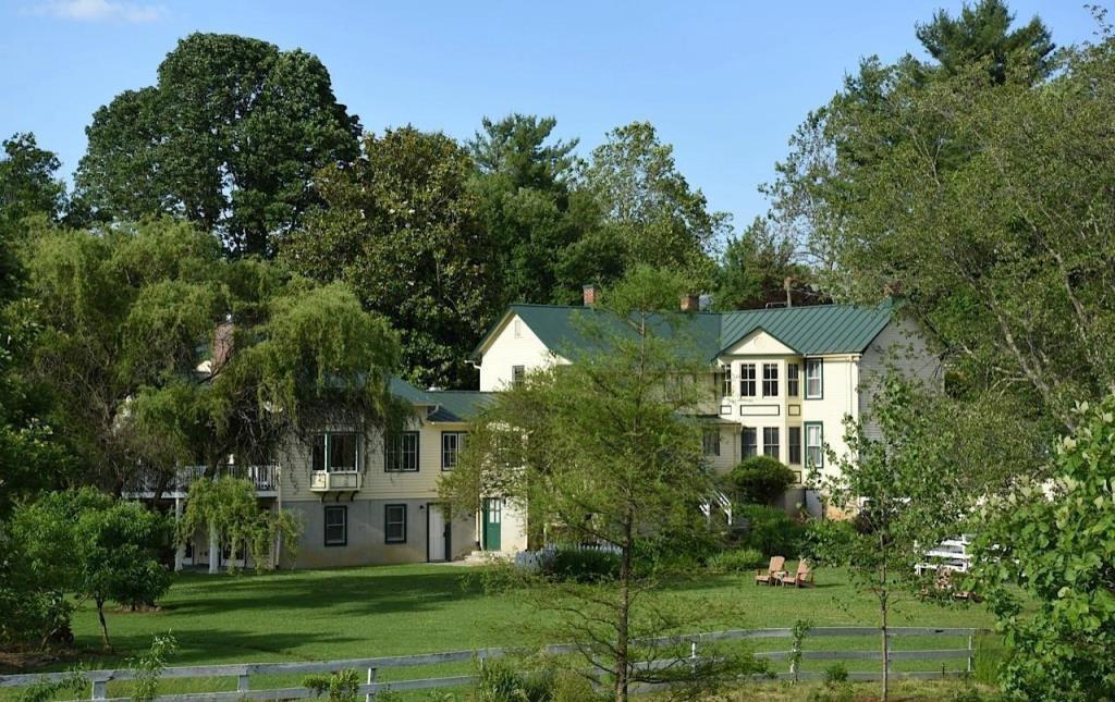 Foster Harris House Washington, VA Inn for Sale