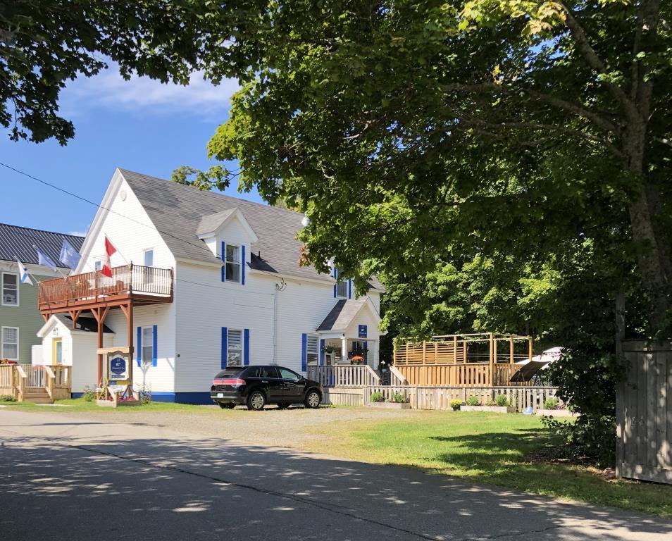Pleasant Street Inn Parrsboro, NS Inn for Sale