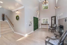 Hawthorne : Lobby