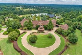 Kent Rock Manor on 50 Acres: 