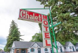 Chalet Motel: 
