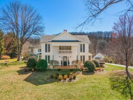 A Grand Colonial Home in Candler NC: 