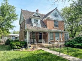 1906 Queen Anne - Rural Town: 