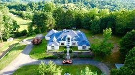Auction: Bluegrass Versailles Appalachian Mansion: 