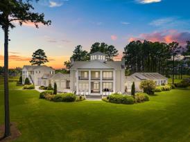 Waterfront Luxury Home and Marina In Belhaven, NC: 