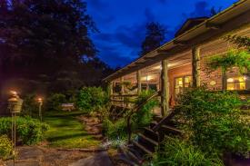 Nashville Area BB and Wedding Venue: Bed and Breakfast