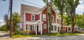 Parsons Street Lodging: Parsons Street from road