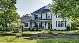 The Hill House Bed & Breakfast: The Hill House Bed & Breakfast