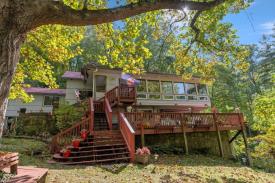 Red Leaf River Inn: 