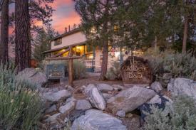 The Old Bear BnB: 