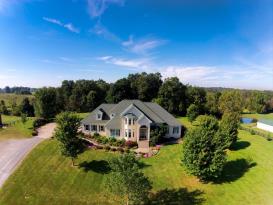 Southern Grace Bed and Breakfast & wedding venue: 