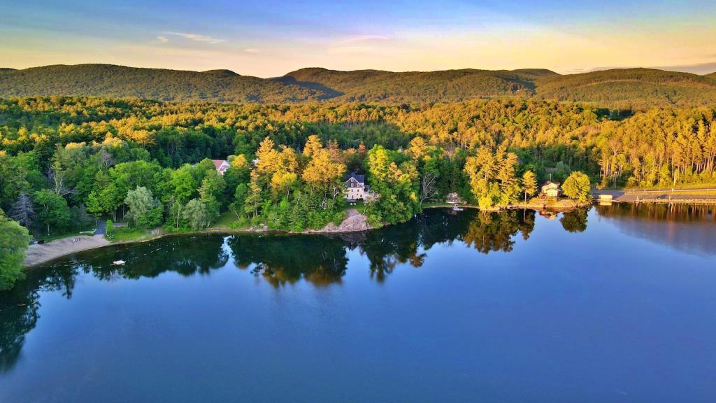 Magical Lakefront Inn Lee, MA Inn for Sale