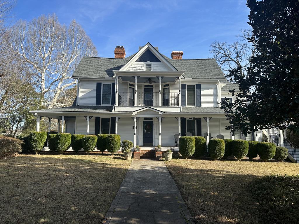 The Skelton House Hartwell, GA Inn for Sale