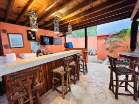 Complex, BNB: Bar