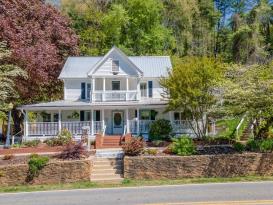 Whistle Stop Inn Bed & Breakfast: 