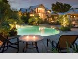 Award Winning Lakefront Inn in Granbury, TX