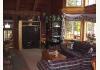 Mountain Top Bed and Breakfast: Living room view from Dining area