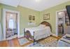 Laurel Manor House Bed and Breakfast: 1110 Montgomery Street Willow Room