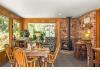 Eagle Rock Lodge: Inside Lodge