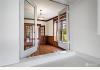Slater Heritage House: Pass through windows