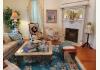 CROCKETT WHITE HOUSE: Living room
