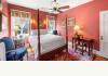 The Oliver Inn: guest room 4