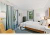 Laughton House & Cottages: 