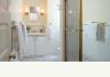 Foxfield Inn: buest bath 2